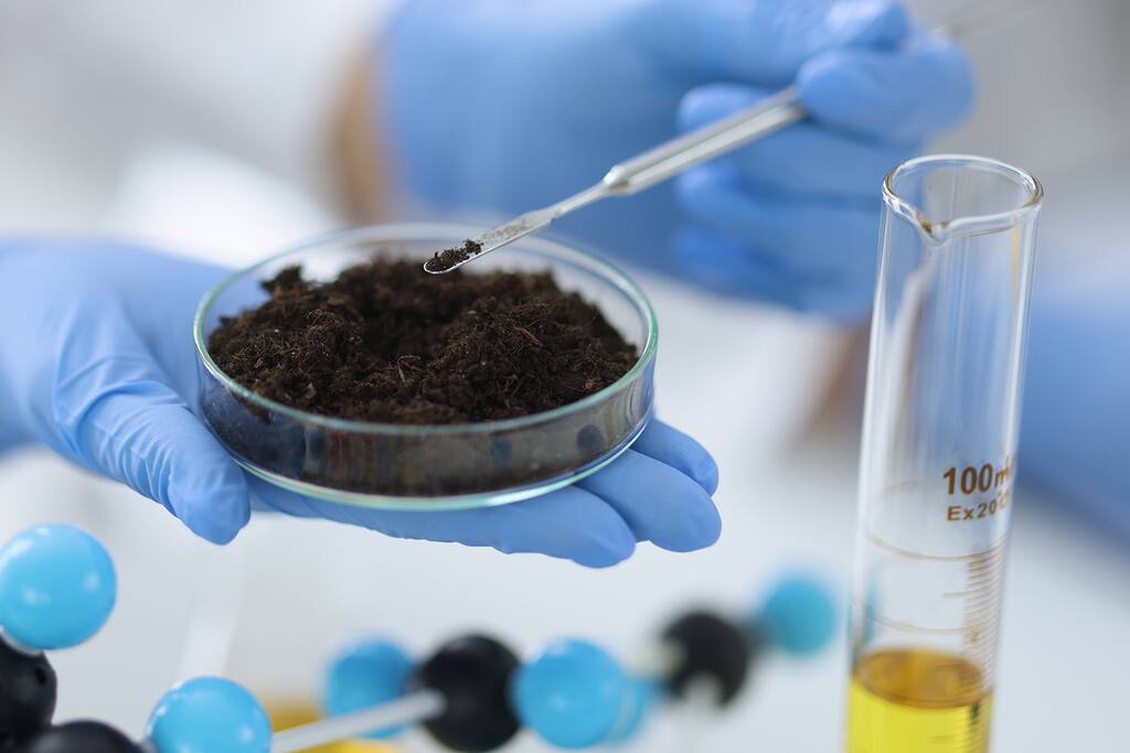 La importancia del análisis de suelo y agua en la agricultura moderna